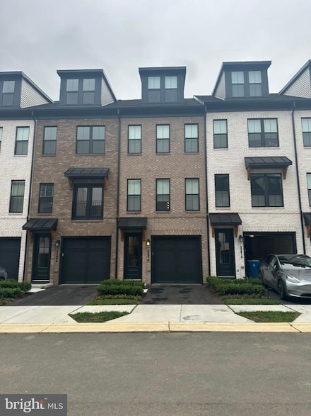 22910 Tawny Pine Square, Brambleton, VA 20148