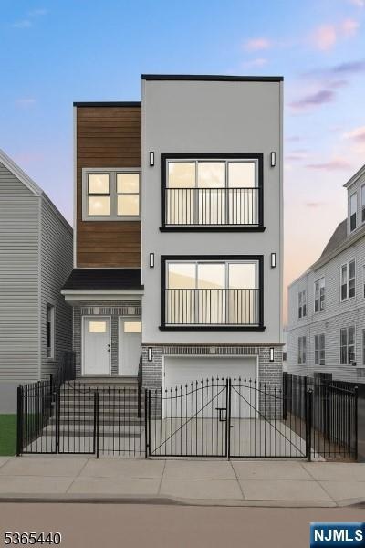 30 Fabyan Place, Newark, NJ 07108