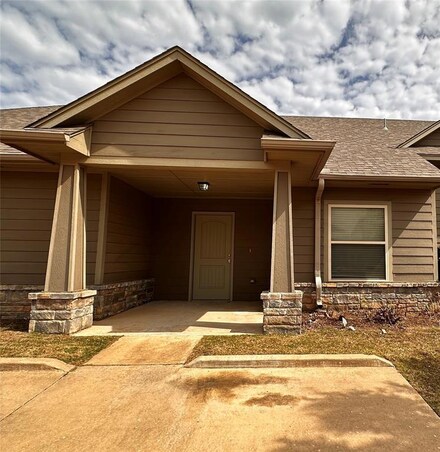 925 SW 92nd St, Oklahoma City, OK 73139