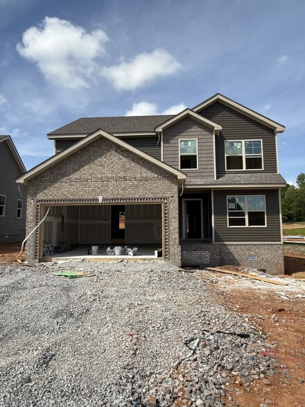 169 Cardinal Creek Dr, Clarksville, TN 37040
