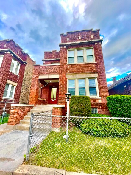 7939 S Justine St Unit 2, Chicago, IL 60620