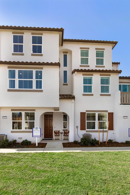 5 Advantage Ct, Sacramento, CA 95834