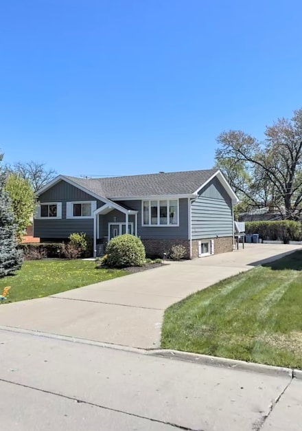551 N Michigan St, Elmhurst, IL 60126