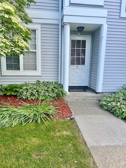 28 Kent Ct, Middletown, NY 10940