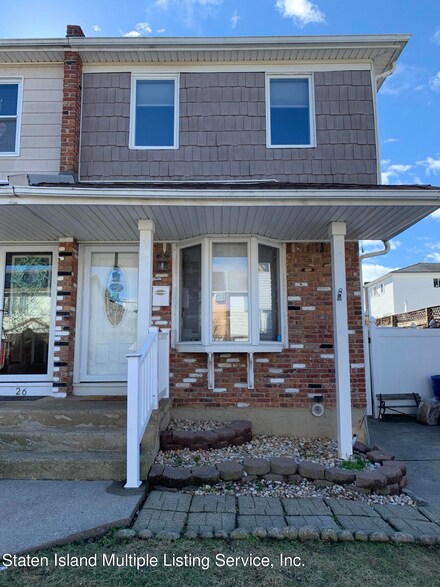 28 Cheryl Ave, Staten Island, NY 10312