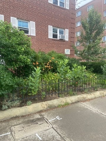 219 Mass Ave, Arlington, MA 02474