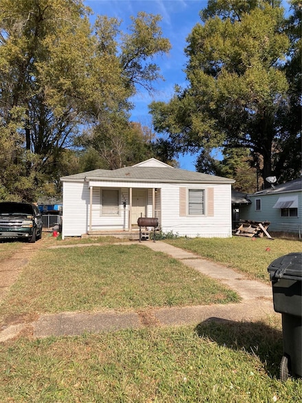 2728 Hillcrest Ave, Shreveport, LA 71108