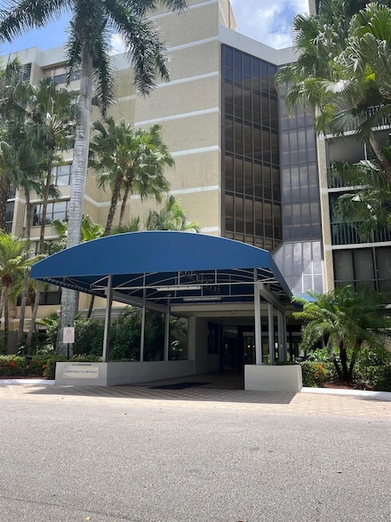 16300 Golf Club Rd Unit 114, Weston, FL 33326
