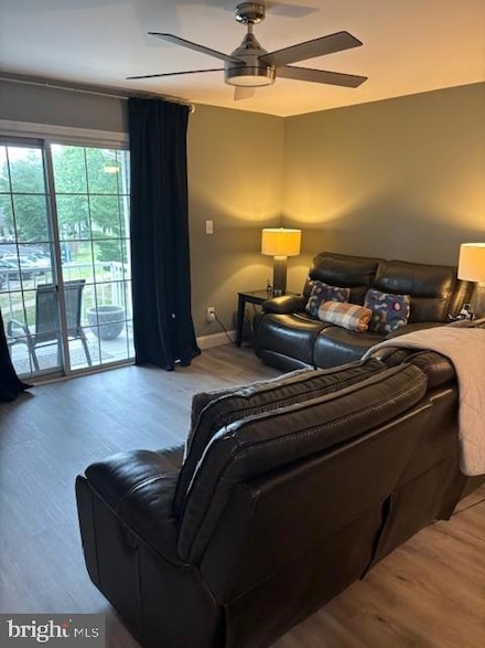 993B Scotswood Ct, Mount Laurel, NJ 08054