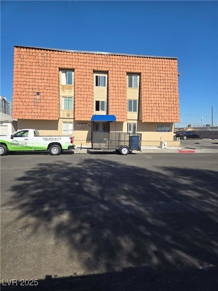 305 N 10th St Unit 10, Las Vegas, NV 89101
