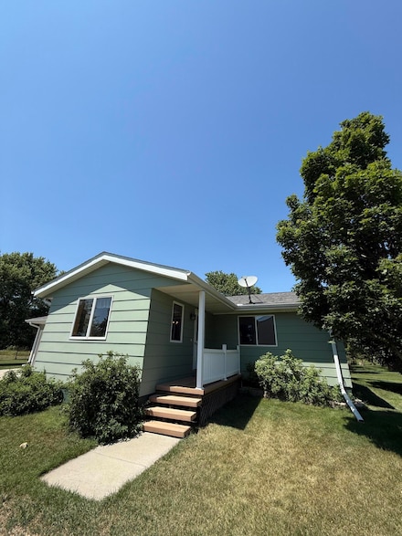 24705 426th St, Alexandria, SD 57311