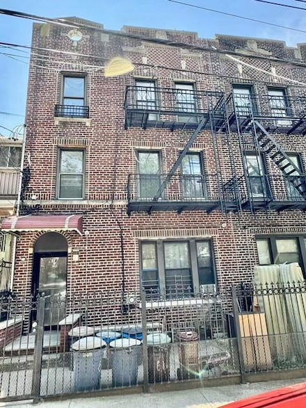 618 67th St, Brooklyn, NY 11220