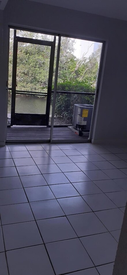 1407 NE 56th St Unit 101E, Fort Lauderdale, FL 33334