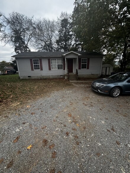 207 Cedar River Rd, Shelbyville, TN 37160