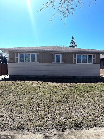 712 9th St S, Virginia, MN 55792