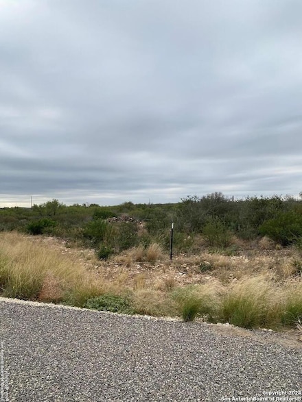 30 Rocky Hills, Uvalde, TX 78801