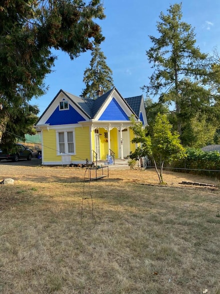 1811 SE Starmer St, Roseburg, OR 97470