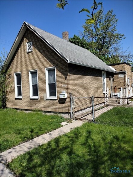 1307 Noble St, Toledo, OH 43608