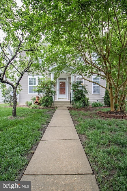 23371 Hosta Ln, California, MD 20619