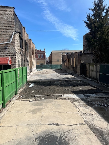 2214 S Central Ave, Chicago, IL 60804