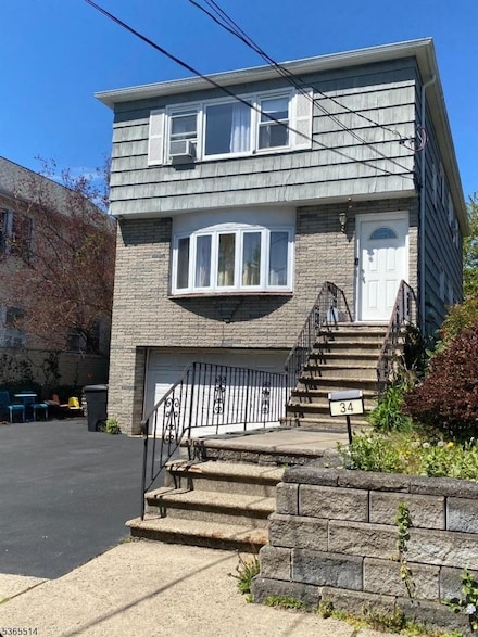 34 Warman St Unit 2, Montclair, NJ 07042