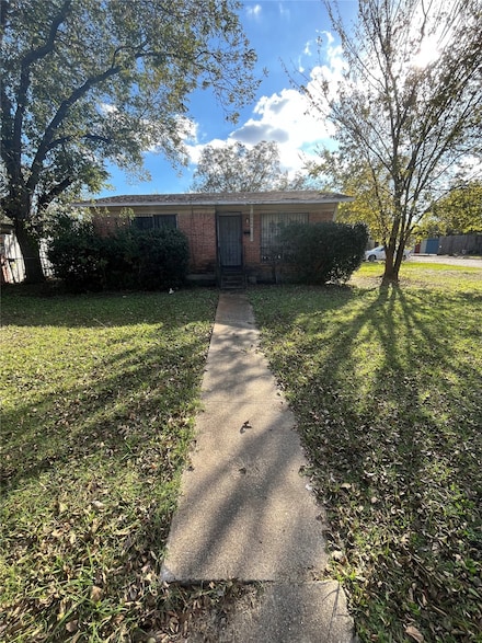 8204 Burroaks Dr, Dallas, TX 75217