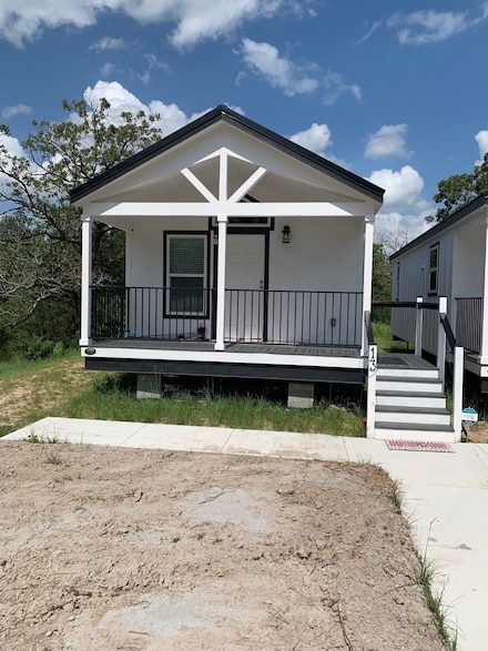 13 Parker Creek Rd, Huntsville, TX 77320