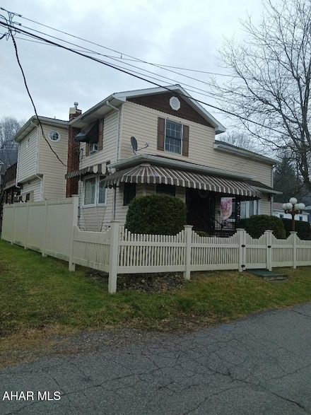 712 Railroad St, Coalport, PA 16627