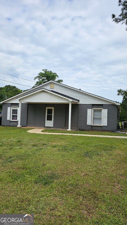 208 Lavender St, Fort Valley, GA 31030