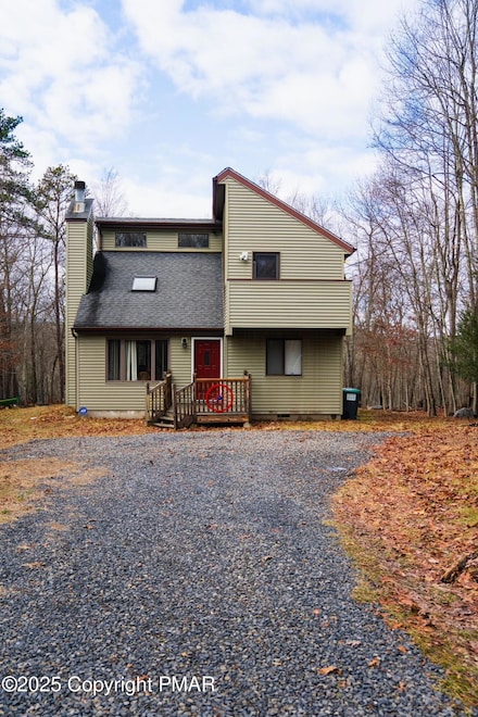 802 Clubhouse Dr, East Stroudsburg, PA 18302
