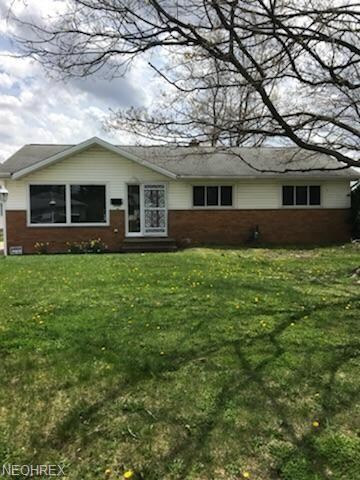 24900 Picone Ln, Bedford, OH 44146