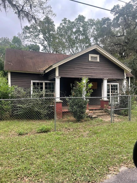 927 Helen St, Bainbridge, GA 39817