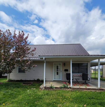 517 E 3rd St, Waverly, OH 45690