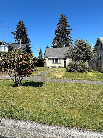 3803 N 18th St, Tacoma, WA 98406