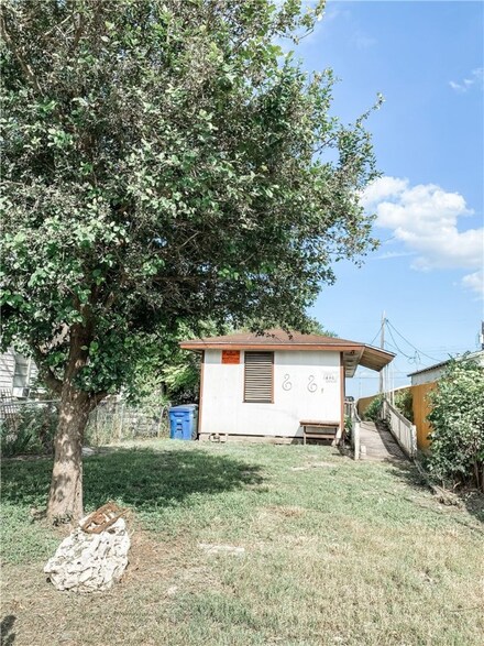 1446 Main Dr, Corpus Christi, TX 78409