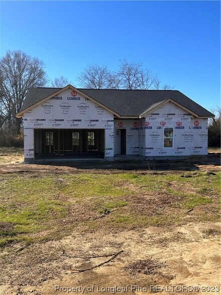 89 Fortis Dr, Parkton, NC 28371