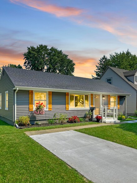 21705 Lange St, Saint Clair Shores, MI 48080