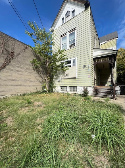 1854 Carll St, Cincinnati, OH 45225