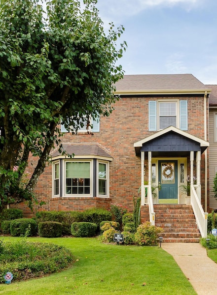 230 Meadowcrest Dr, Florence, AL 35630