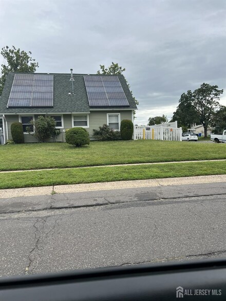 74 Beaverdale Ln, Willingboro, NJ 08046