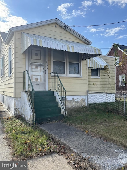 125 S Governor Printz Blvd, Essington, PA 19029