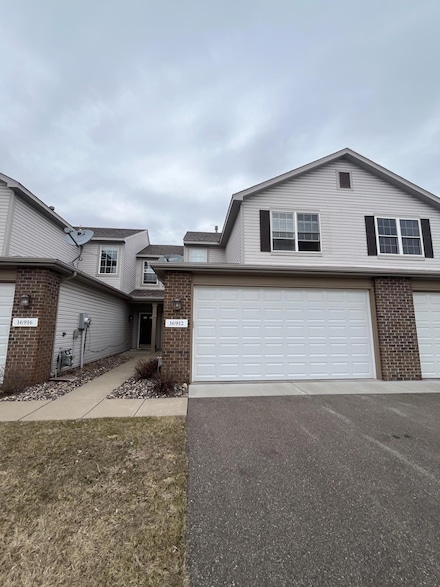 16912 39th Ave N, Plymouth, MN 55446