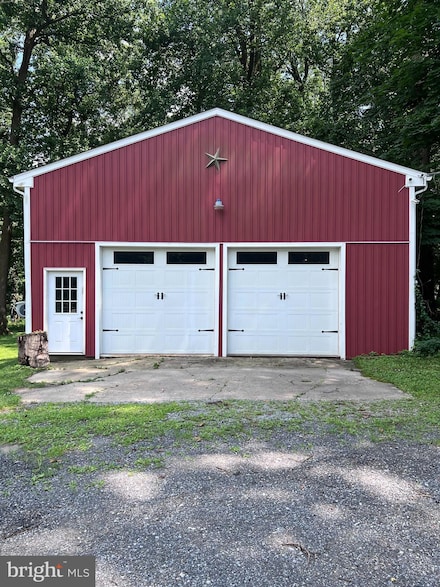 269 Pennocks Bridge Rd, West Grove, PA 19390
