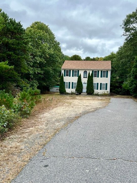 3 Timeless Ln, East Wareham, MA 02538