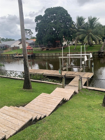 158 NE Twylite Terrace, Port Saint Lucie, FL 34983