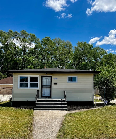 621 Dallas St, Gary, IN 46406