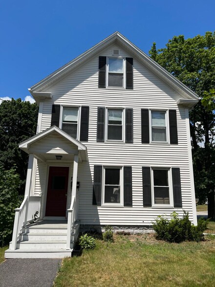 1747 Forest Ave, Portland, ME 04103
