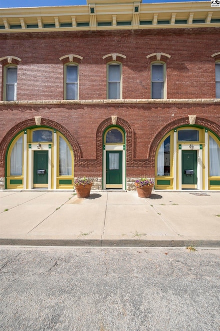 110 W Monroe St, Sterling, KS 67579