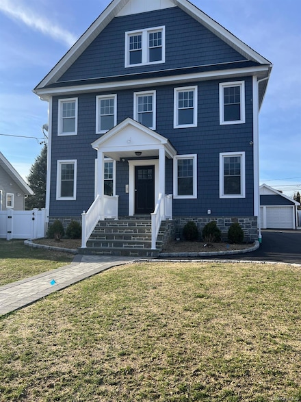 70 Peterson Place Unit 2B, Lynbrook, NY 11563