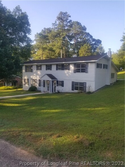 312 Devane St, Fayetteville, NC 28305